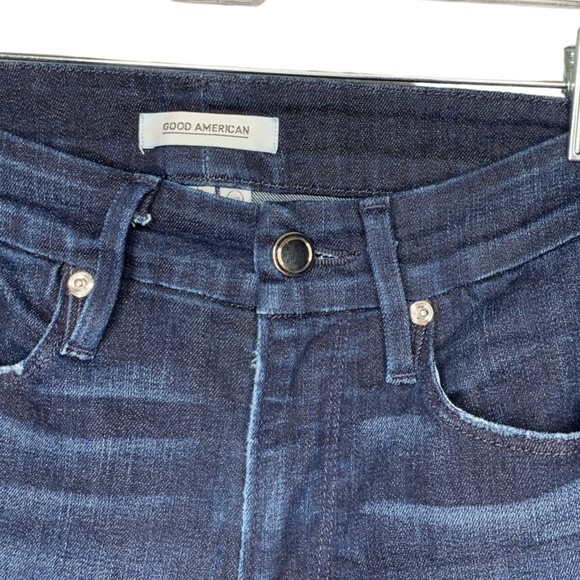 Good American Good Straight Dark Wash Distressed Raw Hem Jeans 0/25 Mid Rise - Picture 7 of 9